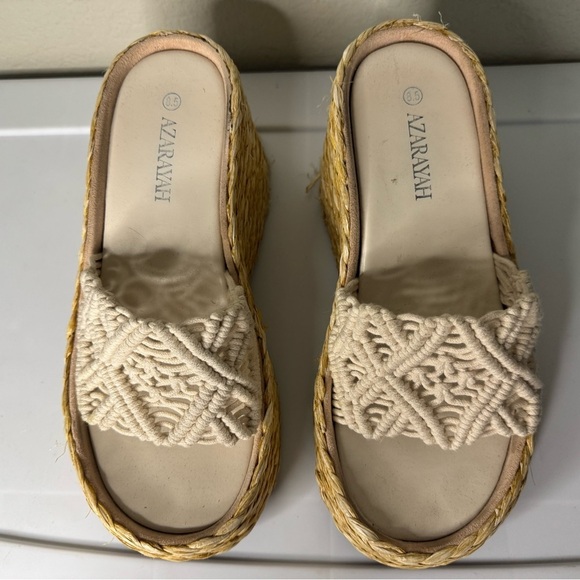 Women's Cream Woven Platform Sandals - Picture 3 of 7